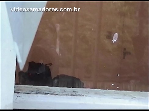 ❤️ Omu cornu chì fighjula a so fidanzata cù un altru tippu, registrendu un video di cazzo senza disturbà a coppia ❤️ Video sessu à porn co.sexafinkarasskaz.ru ☑