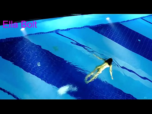 ❤️ Ùn possu micca piantà di fighjulà, ghjovana bionda catturata nuda in piscina ELLA BOLT ❤️ Video sessu à porn co.sexafinkarasskaz.ru ☑
