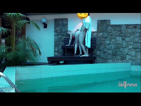 ❤️ Boss invita a cameriera à a piscina, ma ùn pudia resiste à un caldu ❤️ Video sessu à porn co.sexafinkarasskaz.ru ☑