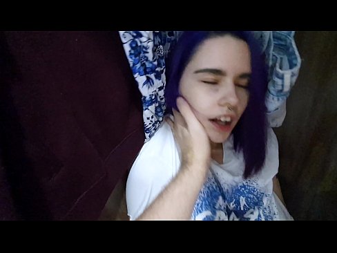 ❤️ Truvò a mo surella in l'armadiu è l'aiutò à cum ❤️ Video sessu à porn co.sexafinkarasskaz.ru ☑