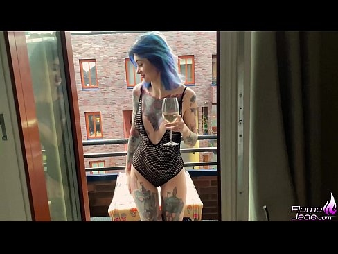 ❤️ Ragazza tremenda chì succhia cù una bocca è cazzo appassionatamente sottu à u celu apertu ❤️ Video sessu à porn co.sexafinkarasskaz.ru ☑